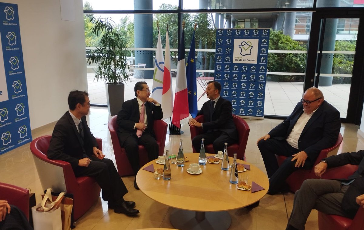 François DECOSTER tweet media