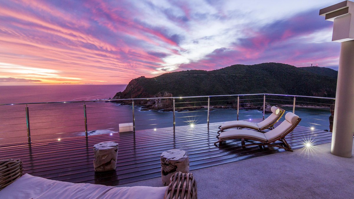 Q2Travel's tweet photo. It's #Heritage and #Tourismmonth in #SouthAfrica and we celebrate our beautiful coastline. This week we are in #Knysna and the exclusive 5* retreat, Head over Hills, on the rocky cliffs of Knysna Heads, the views will take your breath away https://t.co/xqs4BEH08u #Africaexperts https://t.co/1FsZmLe1Sd