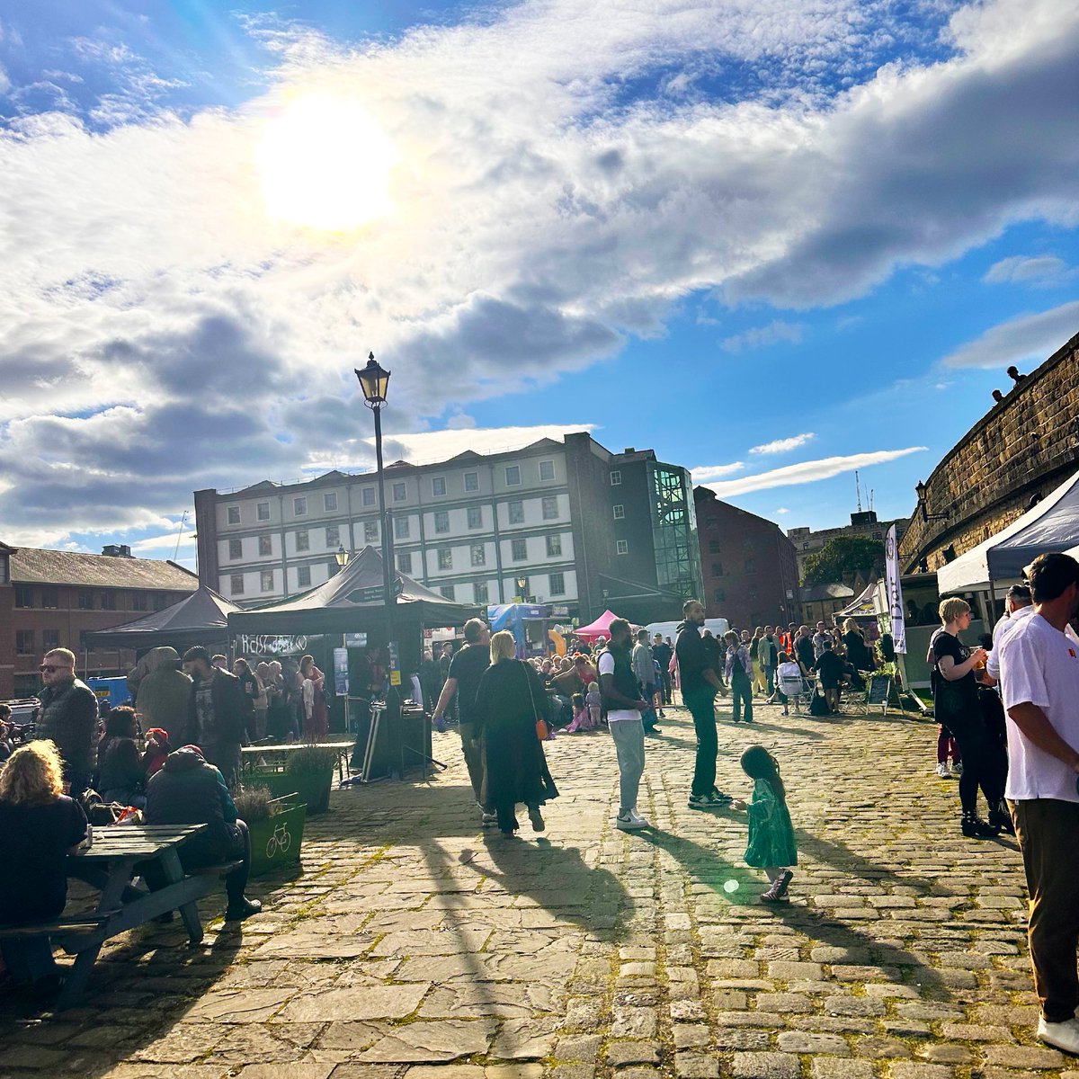 Glue Creative tweet media