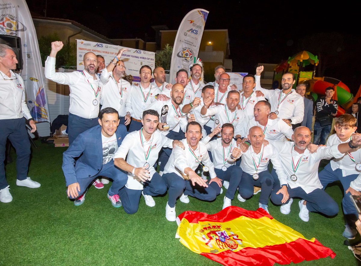 DyTEspana's tweet photo. 1°Copa Mundial de Trasplantados⚽️ en Cervia (Italia)
https://t.co/BOJYzYL0fV
El Equipo Nacional De Fútbol de Trasplantados de DyTE🇪🇸 ha quedado Subcampeón, logrando así la medalla de Plata
#transplantfootballworldcup #tfwc2024 #ONT_esp #trasplante #DonaÓrganos
@rfef https://t.co/H0USovnIl5