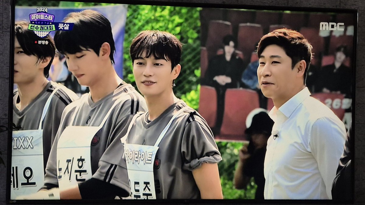 LV_YYLS's tweet photo. @MBC_entertain 이번에도 레전두짤 기대합니다...🫶🫶

#2024아육대본방사수 #MBCkpop #하이라이트 #HIGHLIGHT #윤두준 https://t.co/T6fApoV0Rb