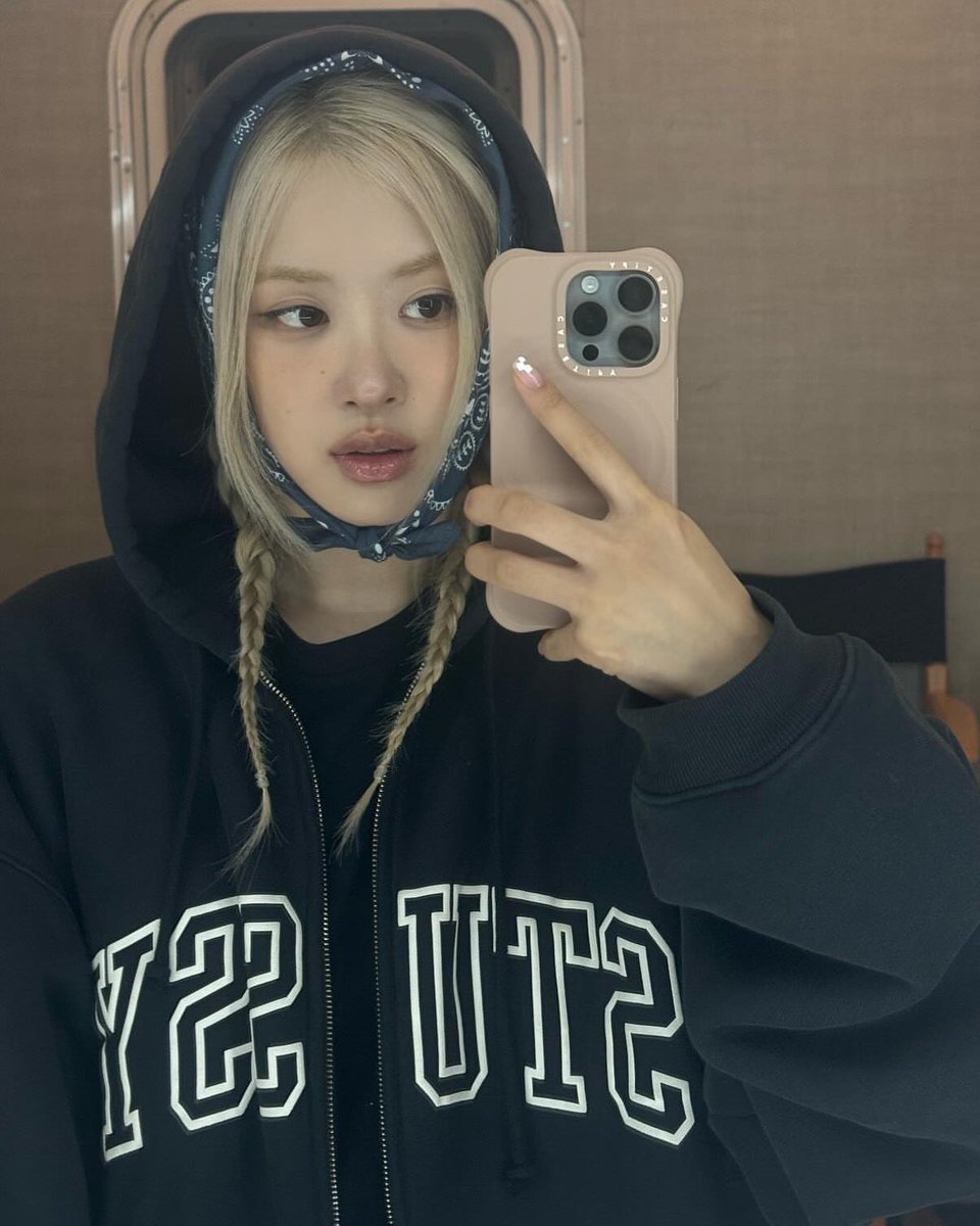 roseannepics's tweet image. 