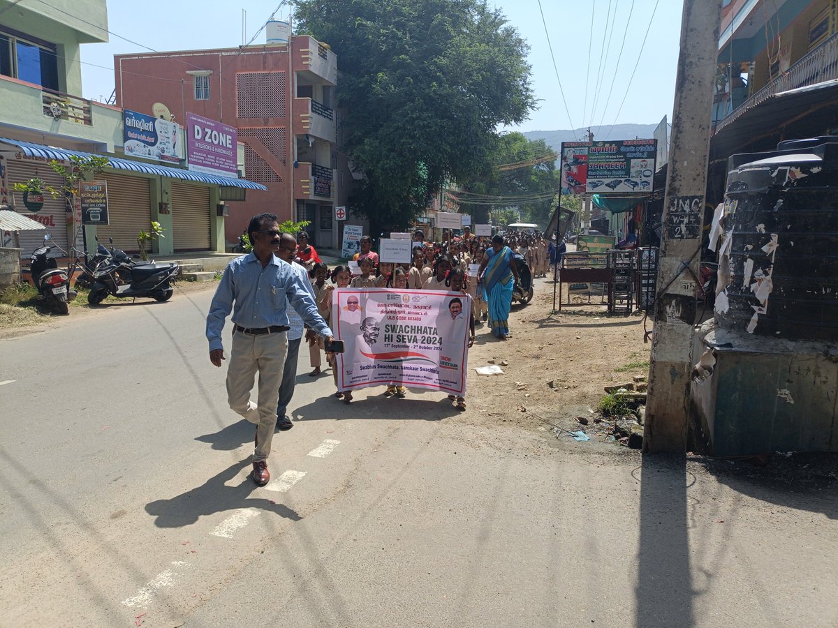 JolarpetMpt's tweet photo. Swachhata Hi Seva 2024
 Rally with Gov Girls Higher Secondary School https://t.co/3coxsxL6ur