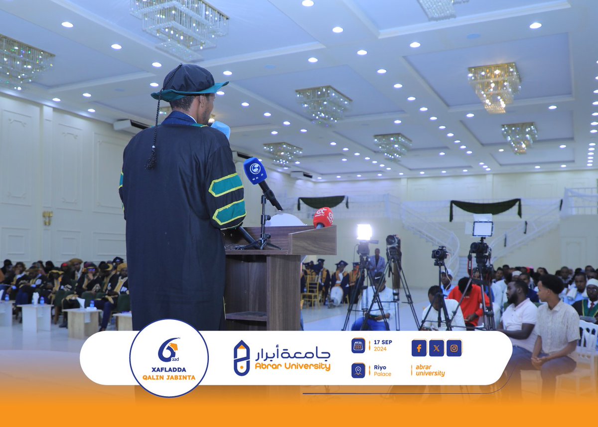 Waxaa Hadda Stage-ka taagan Dr. Axmed C/qaadir Xasan oo ah guddoomiyaha Abrar University - AU
Xafladda Qalinjebinta dufcada 6-aad,
.
.
.
#6th_convocation
#Abraar2024
#AU_Graduation
#Admission_is_open
#nagu_soo_biir
#Abrar_University
#from_theory_to_practice