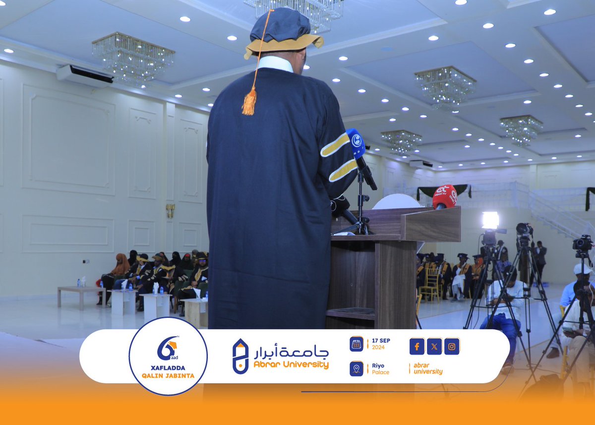 Waxaa Hadda Stage-ka taagan C/wali Geedi Dhaqane oo ku hadlaya Kalimadda walidiinta
Xafladda Qalinjebinta dufcada 6-aad,
.
.
.
#6th_convocation
#Abraar2024
#AU_Graduation
#Admission_is_open
#nagu_soo_biir
#Abrar_University
#from_theory_to_practice