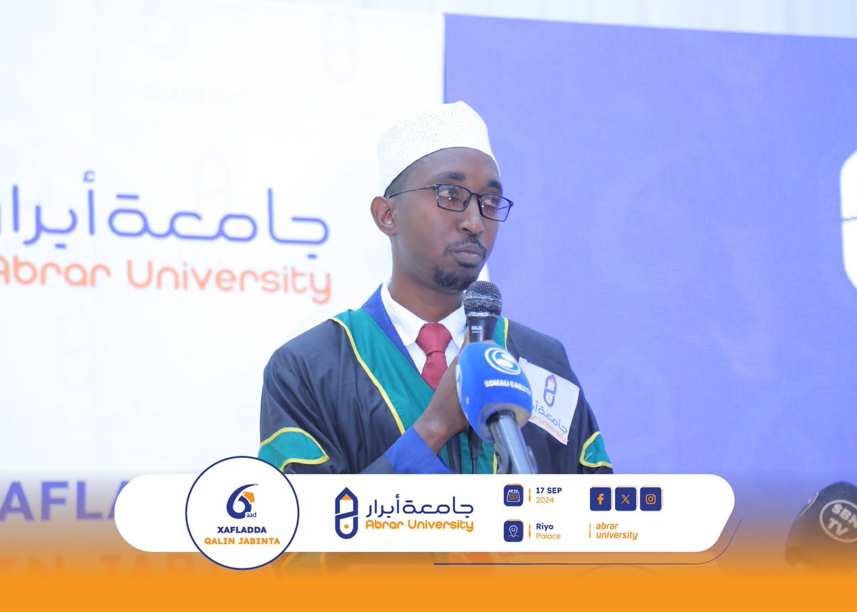 AbrarUniversity's tweet photo. Waxaa Hadda Stage-ka taagan 𝐔𝐬𝐭𝐚𝐚𝐝 𝐂𝐚𝐛𝐛𝐚𝐚𝐬 𝐌𝐚𝐱𝐚𝐦𝐞𝐝 𝐒𝐡𝐚𝐫𝐢𝐢𝐟 oo ah Gudoomiye ku xigeenka arimaha waxbarashada Jaamacadda Abraar
Xafladda Qalinjebinta dufcada 6-aad,
.
.
.
#6th_convocation
#Abraar2024
#AU_Graduation
#Admission_is_open
#nagu_soo_biir https://t.co/U52iWSN8V4