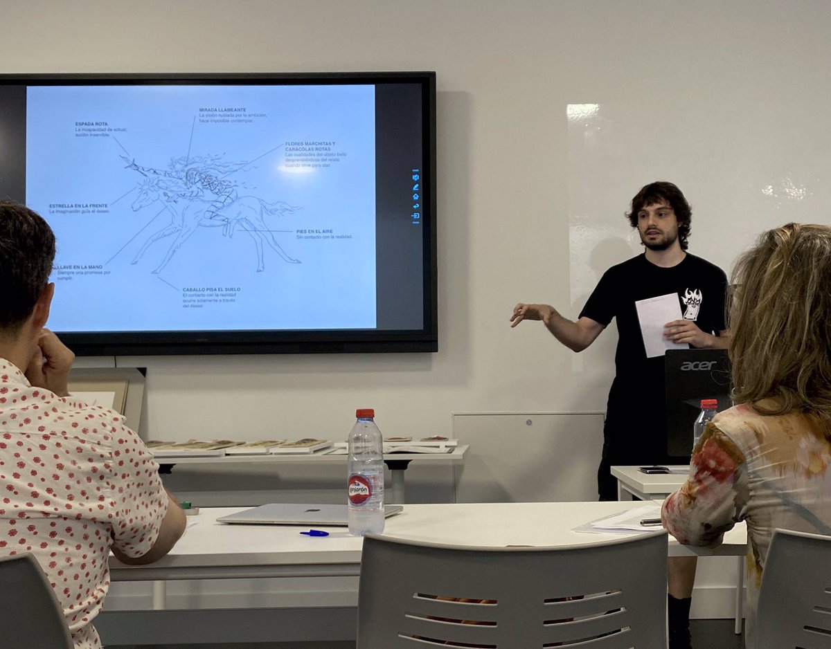 Hace unas semanas que mi hijo Juan terminó el máster, aquí podéis verlo defendiendo el TFM.