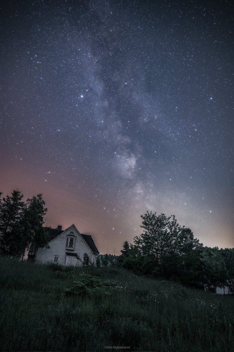 星の降る家

注）公園管理者様の許可を得て夜間入園しています
2024.06.13 撮影
#カナディアンワールド
#星の降る里
#星
#星空
#天の川
#星景写真
#北海道の星景写真
#北海道が美しい
#東京カメラ部
#milkyway 
#tokyocameraclub 
#SonyAlpha 
#これソニーで撮りました
<a href="/sony_jpn/">Sony (Japan)</a>
<a href="/AlphabySony_JP/">Sony | Alpha (Japan)</a>