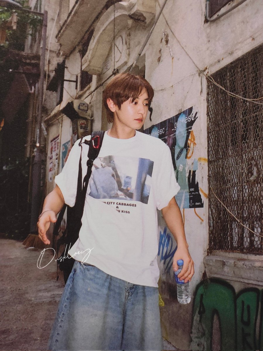 hourly chanyeol tweet media