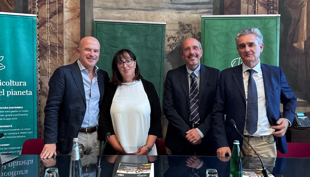 #SustainableDevelopment #EVO
🪔Sostenibilità ambientale in olivicoltura: presentato in <a href="/Confagricoltura/">Confagricoltura</a> a #Roma il “Manifesto della produzione olivicola sostenibile”, elaborato da Planet O-live Academy, con il supporto scientifico di <a href="/ScuolaSantAnna/">ScuolaSantAnna</a>   ⤵️
santannapisa.it/it/news/sosten…