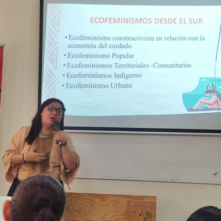 La II Cumbre de Mujeres por la Justicia Climática en La Guajira🌿se celebró del 13 al 15 de septiembre. Más de 100 mujeres de Colombia y LAC se unieron para impulsar políticas climáticas con enfoque de género. 
#SeguimosUnidas con <a href="/LorenaTerrazas/">Lorena Terrazas</a> por un futuro sostenible. 💪🌍
