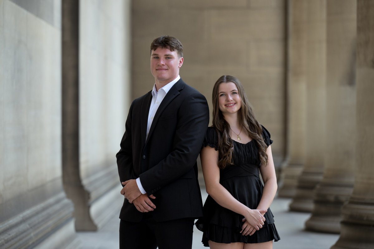 ValThomasPhoto's tweet photo. High School Senior Session featuring: Sadie &amp; Clancy | Class of 2025
#senior #classof2025 #pittsburghseniorphotography #seniorsunday #seniorszn #thetwelfthyear #photographyideas #model #portraitphotography #flourishacademy #goldenhour #bphs #joylynnmua #senioryearmagazine https://t.co/0YF691jUmH