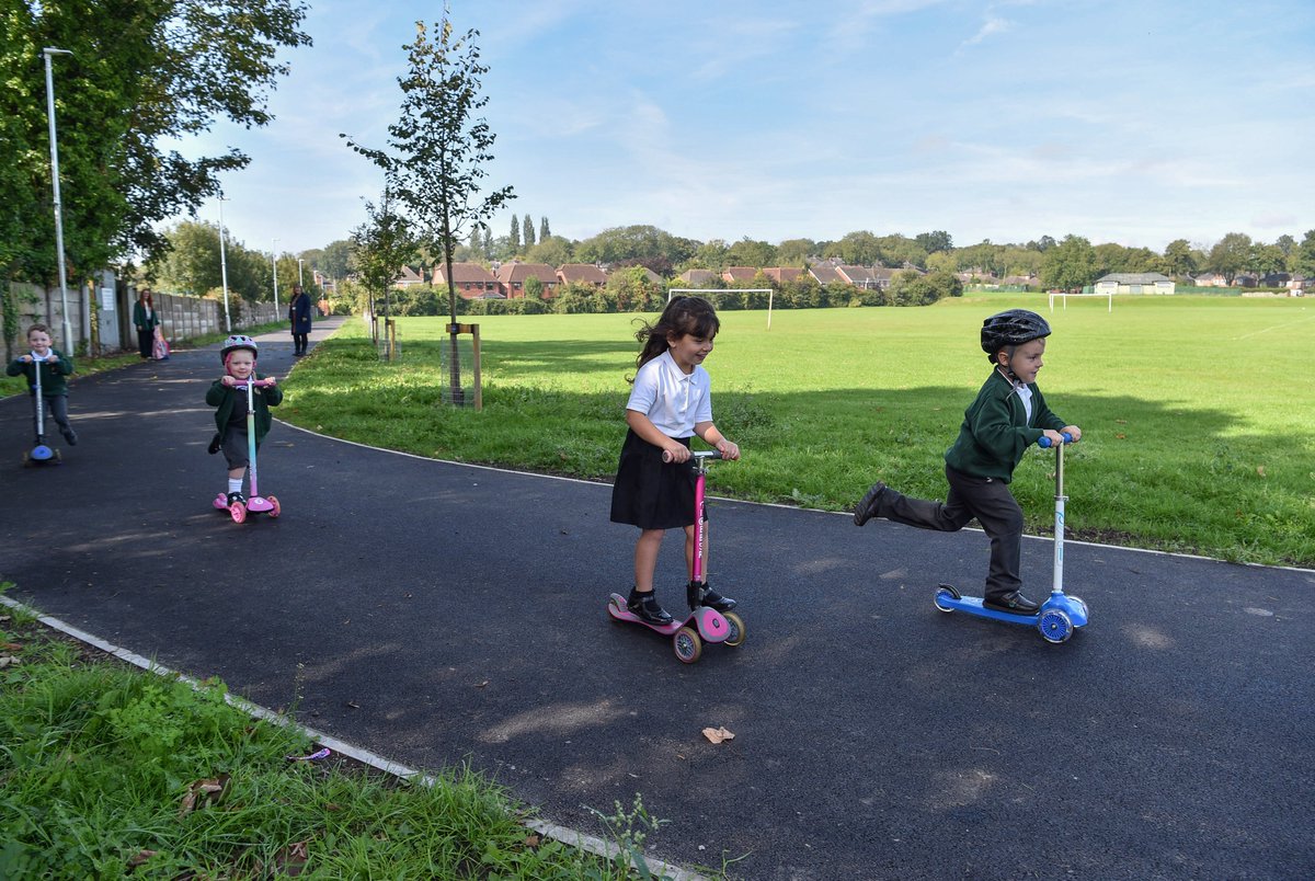 sthelenscouncil's tweet photo. 📰 Pupils from @RivingtonPS have given their seal of approval on a new active travel route which will allow them to safely walk, cycle or scoot to and from school.

Full story in the comments 👇 https://t.co/y2yO4khTyL