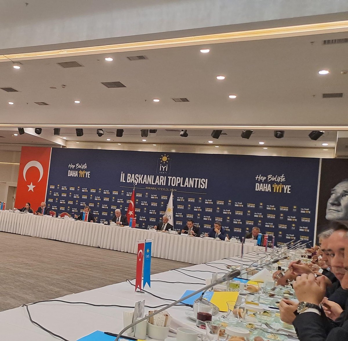 iyikirikkale's tweet photo. İl başkanımız Av.Yavuz KUZUCU Genel Başkanımız Sn. Müsavat Dervişoğlu başkanlığında düzenlenen  ve Başkanlık Divanı üyelerimizinde katıldığı Olağan İl Başkanları toplantımıza katılımda bulundu.İYİ Partimiz tam bir kararlılıkla iktidar için yürüyor. https://t.co/IrXo7jJeUK
