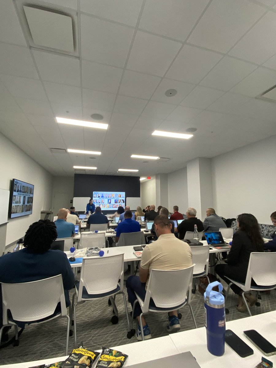 OneFLABiz (@oneflabiz) on Twitter photo What an awesome 2 days spent with our leadership team in the beautiful Boynton Beach office strategizing for Q4 and beyond! #oneflabiz <a href="/ATTBusiness/">AT&T Business</a> <a href="/reynaolivo1/">Reyna Olivo</a> <a href="/One_FLA/">OneFLA</a> What an awesome 2 days spent with our leadership team in the beautiful Boynton Beach office strategizing for Q4 and beyond! #oneflabiz <a href="/ATTBusiness/">AT&T Business</a> <a href="/reynaolivo1/">Reyna Olivo</a> <a href="/One_FLA/">OneFLA</a>