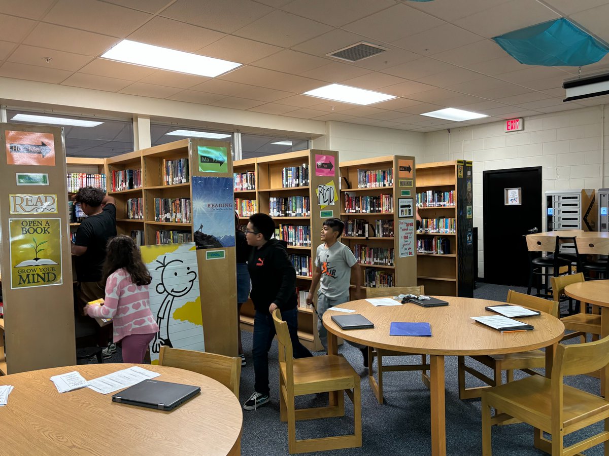 StantonReads tweet media