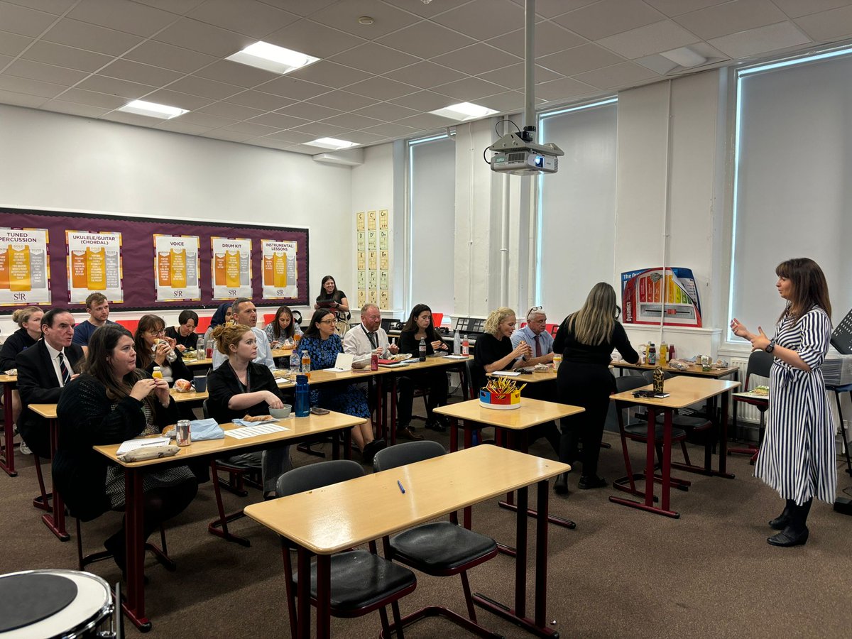 St Roch's Secondary School CLPL (@strochsclpl) on Twitter photo 30 minutes on...LI and SC today with Mrs Farr <a href="/stroch_exp_arts/">St Roch’s Expressive Arts</a> Great session linking the moderation cycle with LI and SC <a href="/St_Rochs/">St Roch's Secondary</a> 30 minutes on...LI and SC today with Mrs Farr <a href="/stroch_exp_arts/">St Roch’s Expressive Arts</a> Great session linking the moderation cycle with LI and SC <a href="/St_Rochs/">St Roch's Secondary</a>