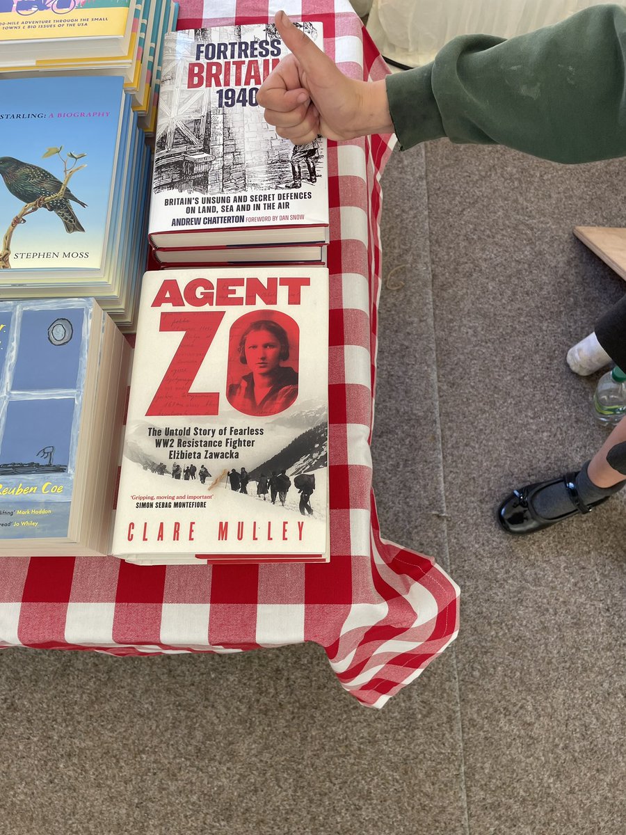 Andy Chatterton (@chats1) on Twitter photo Books are in and ready for <a href="/claremulley/">clare mulley</a> and my talk tomorrow at the <a href="/BudleighLitFest/">Budleigh Salterton Literary Festival</a> (4pm - a few tickets still available if you hurry)! It’s glorious weather in glorious Devon so really looking forward to the event (& thumbs up from Hettie too)! Books are in and ready for <a href="/claremulley/">clare mulley</a> and my talk tomorrow at the <a href="/BudleighLitFest/">Budleigh Salterton Literary Festival</a> (4pm - a few tickets still available if you hurry)! It’s glorious weather in glorious Devon so really looking forward to the event (& thumbs up from Hettie too)!