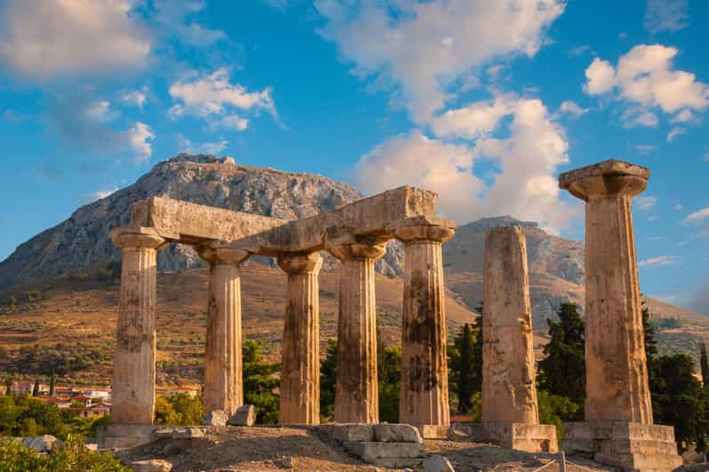 animaetars's tweet photo. «Vivo ahora en la isla de Áyax, en la querida Salamina. Amo esta parte de Grecia por encima de todas las cosas. Lleva los colores de mi corazón. Se mire a donde se mire, siempre se encuentra enterrada una alegría», Friedrich Hölderlin. https://t.co/sGWyxeLRRN
