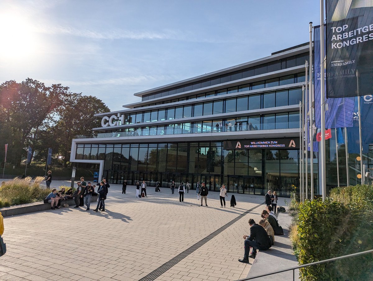 Finally made it to the Top Arbeitgeber Kongress! #ef28 #Eurofurence