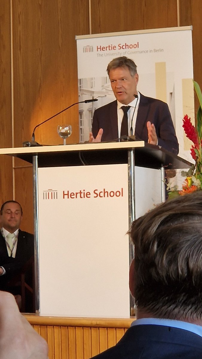 Honorary doctorate for Arnold <a href="/Schwarzenegger/">Arnold</a>, engaging laudatio by Robert #Habeck, and "interesting" Q&amp;A, also on eating cats and dogs...