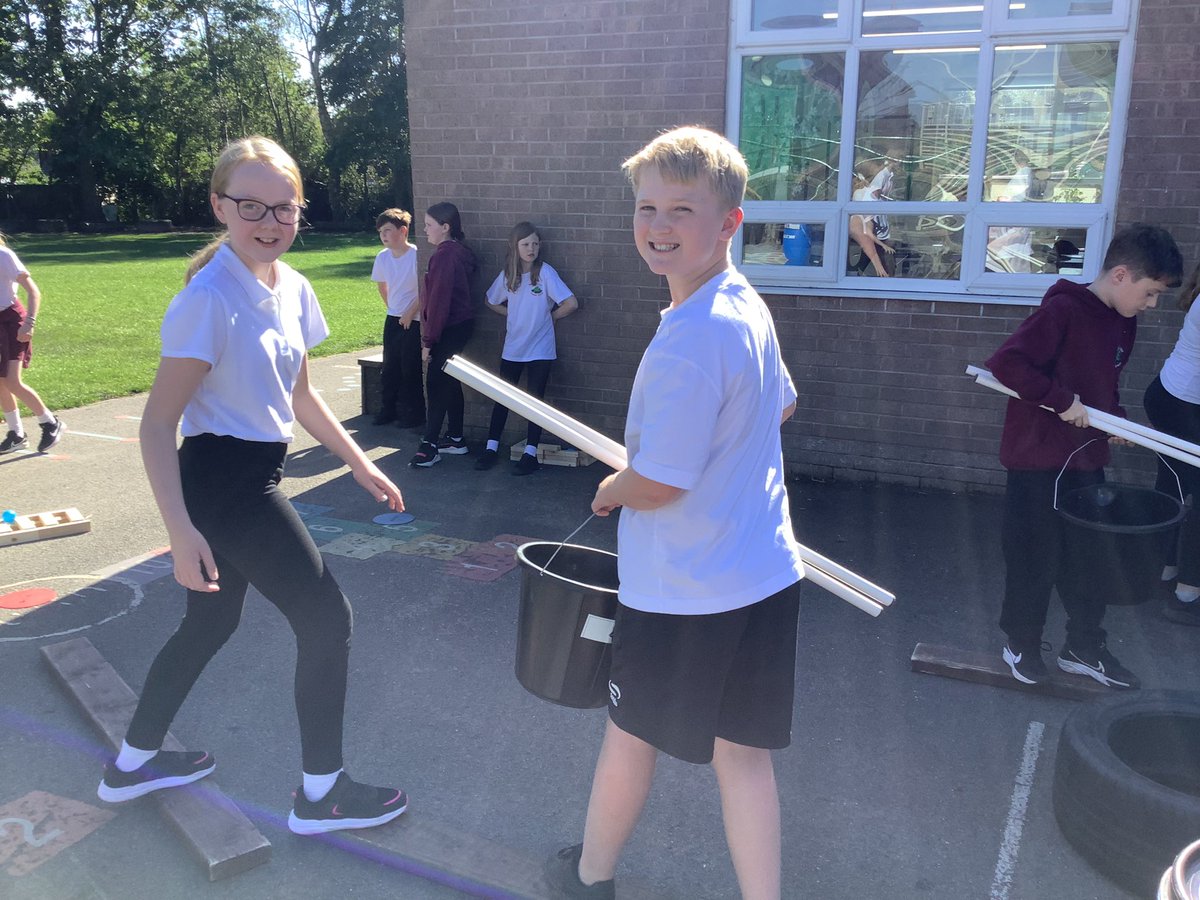 LittleLeighSch's tweet photo. Onyx Class have been working together to preserve as many spices and delicacies as possible in their role as explorers in their @CommandoJoes session this afternoon! #llpspd https://t.co/IJSH19xsik