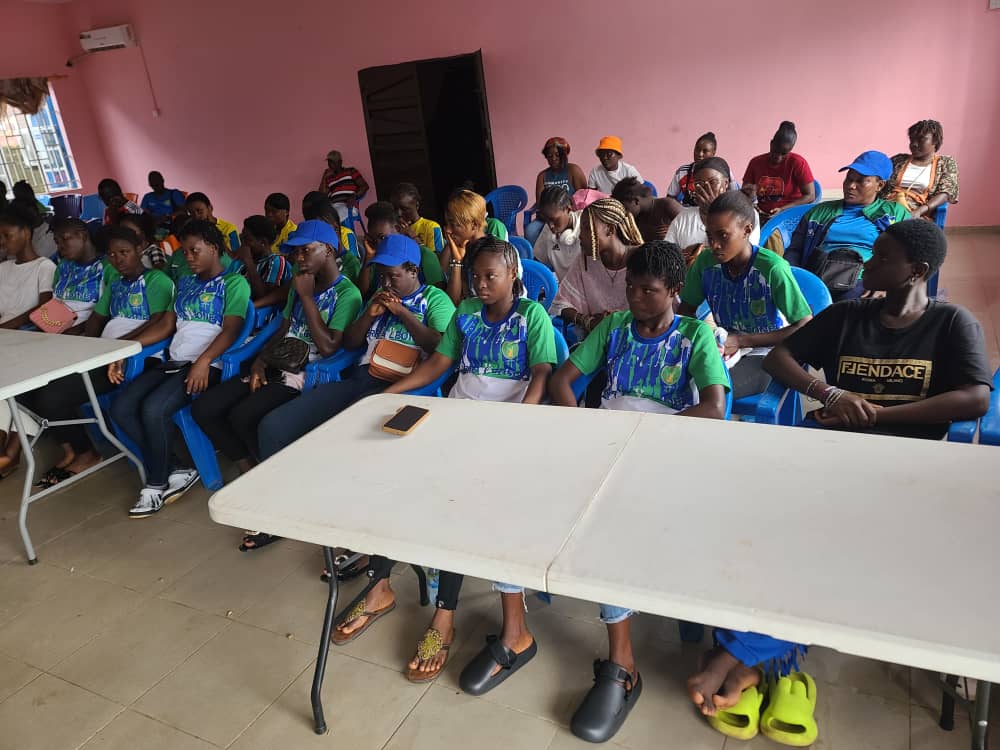 CricketSL1942's tweet photo. For Effective League Season... 

 CSL Set to Donate Cricket Equipement to Clubs

The Board and Managements of Cricket Sierra Leone (CSL) is poised to donate cricket equipment to clubs taking part in its numerous national leagues.
#cricketSL1942 https://t.co/bf6ZSVEfPb