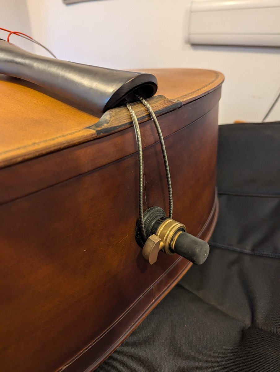 CreativeType14's tweet image. After a bit of twiddling around, buying a replacement part for my #doublebass(which improves the tone) it's suddenly back in good shape.
#Jazz #operationfixthebass