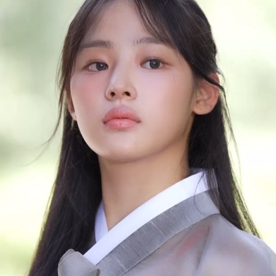 Minggom_16's tweet photo. 얼굴이 서사라는 말을 이럴때 쓰는거구나 싶음 https://t.co/enXoaa0kbs