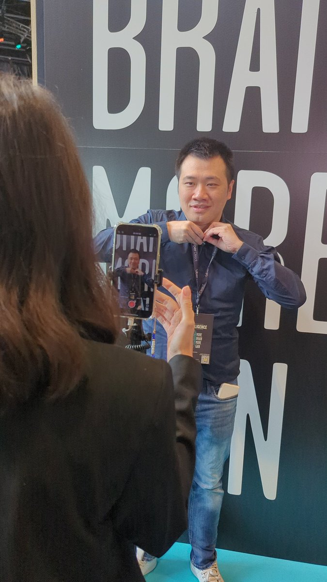 MedinaKone's tweet photo. #ParisRetailWeek c'est aussi des #createursdecontenus en action pour partager le meilleur du salon incontournable du #commerce #ecommerce #marketingdigital .
Voici @ChanPerco incontournable et hyper pédagogue!@LaBrigadeDuWeb
#IIMPRW
#iimparis
#ia
@iimparis
@Corto13
@PRWOfficial https://t.co/khVo88u5sP