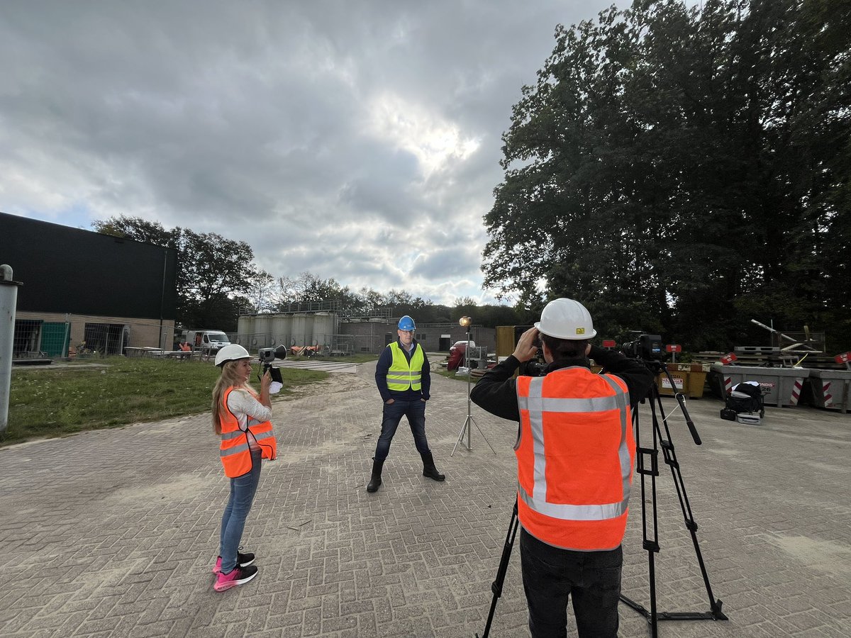 Vanmorgen samen met <a href="/Vitens/">Vitens</a> collega’s in Diepenveen meegewerkt aan een reportage voor <a href="/Iv_Groep/">Iv-Groep</a>. Daar kunnen we vanaf volgend jaar meer drinkwater maken voor de regio Deventer e.o.