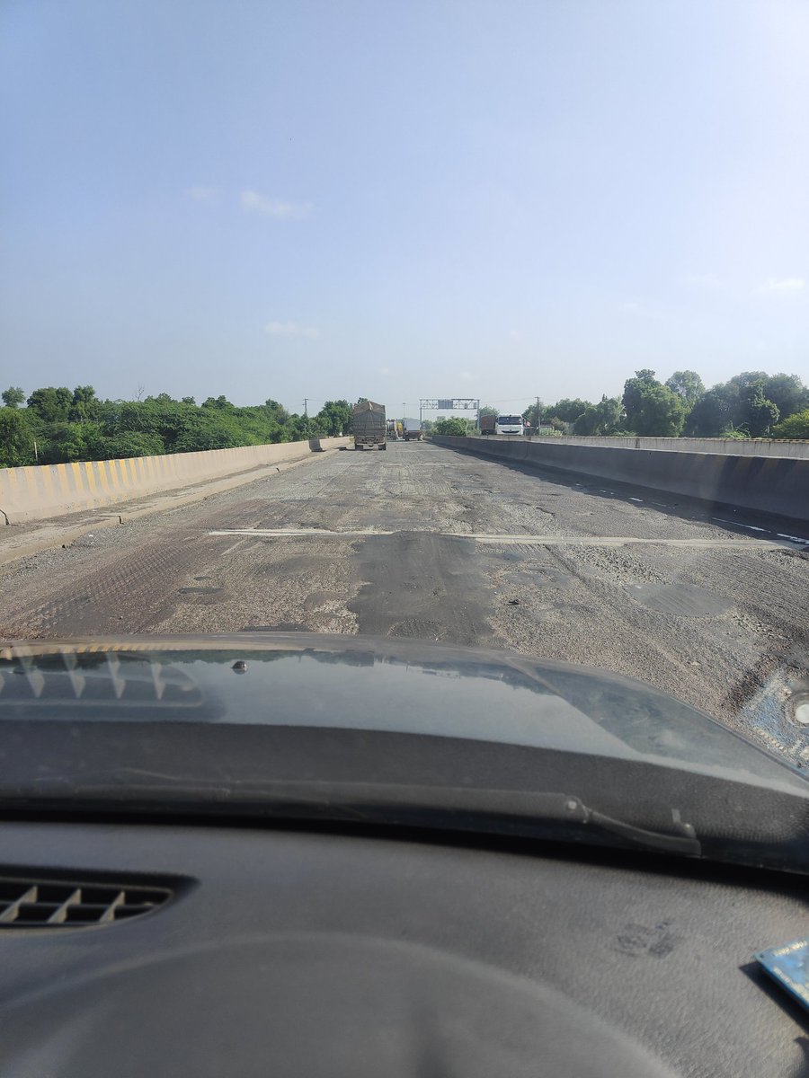 <a href="/nitin_gadkari/">Nitin Gadkari</a> <a href="/NHAI_Official/">NHAI</a> 
माननीय मंत्री जी
आज मै टोल रोड बिरामी पाली राजस्थान नेशनल हाईवे 65 से जाना होता है जबकि ये टोल रोड होने के बाद भी एक साल से बीरामी टोल से 01 km. पहले पुल पर रोड पूरा टूटा हुआ है जबकि इस रोड पर पब्लिक टोल देकर जाति है फिर भी एक साल से सुधार नहीं क्यो