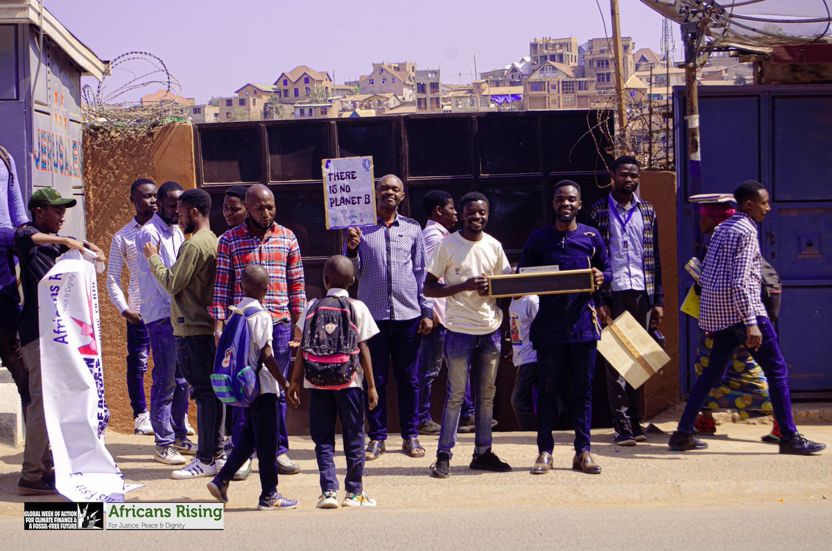 NgakaniCrispin's tweet image. #GWAC on Global Week of Actions for Climate finance &amp;amp; fossil fuel free, phase out over 50 climate activists in DRC are making workshops &amp;amp; streets marchs to demand #endfossilfuel #payup for Climate finance #Timetofundourfuture #ActinTime with @theclimateclock @AfricansRising @UNEP