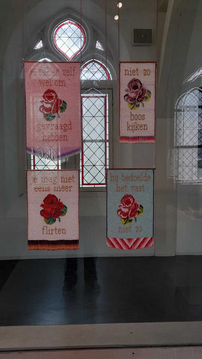 Centraal Museum: nog wat tentoonstellingen en verzamelingen over mode, hoeden en borduurkunst bekijken (Chapeau en Joyce Overheul) voordat ze wegzijn en de folie rondom MODA losbarst. 😊