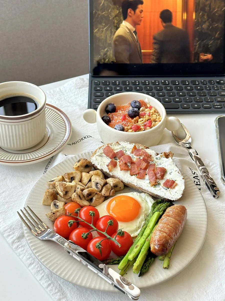 Breakfast provides us with motivation for the whole day.