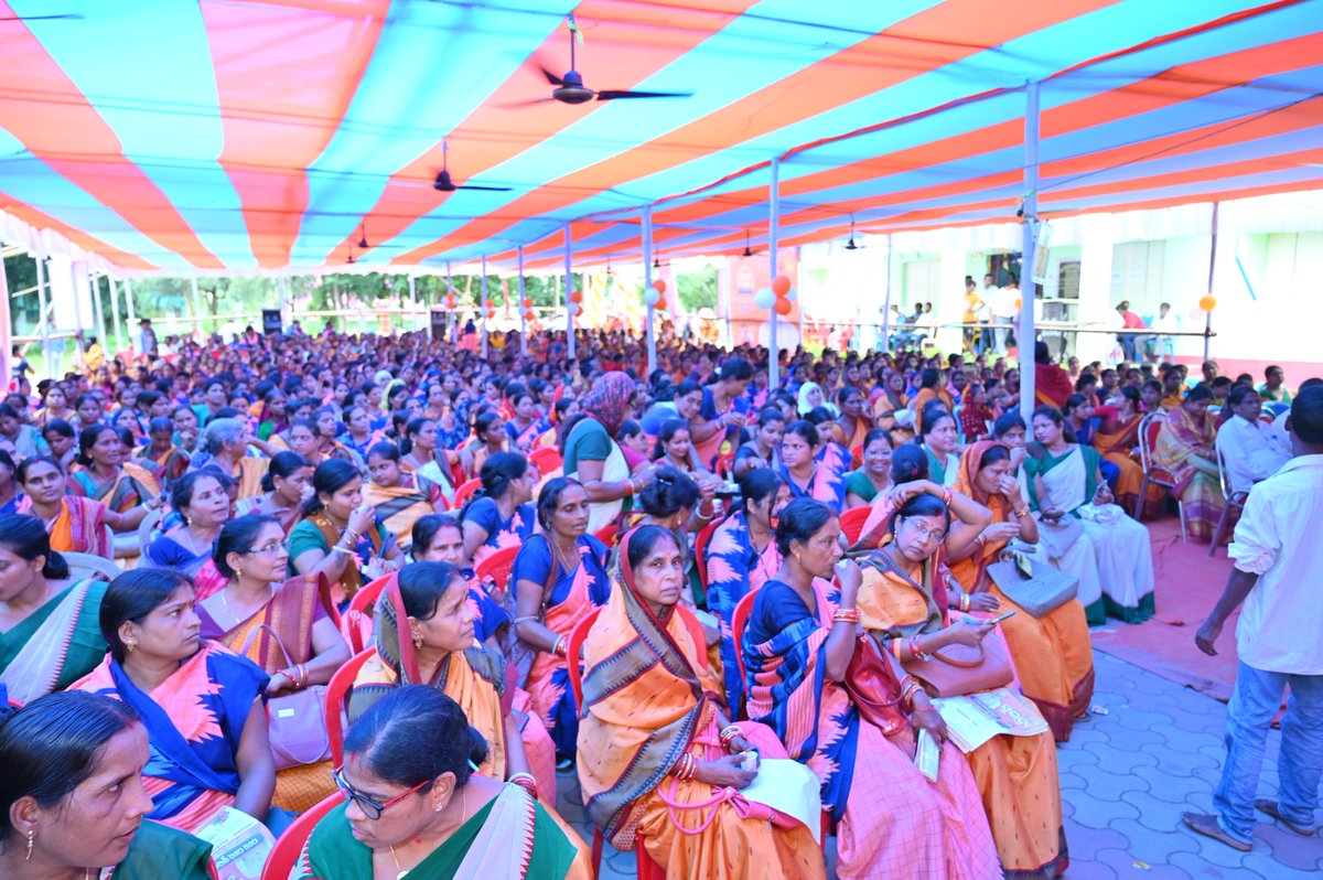 BDO DERABISH (@bdoderabish1) on Twitter photo INNAGURAL PROGRAM OF "SUBHADRA YOJANA" HELD AT PANCHAYAT SAMITI DERABISH INNAGURAL PROGRAM OF "SUBHADRA YOJANA" HELD AT PANCHAYAT SAMITI DERABISH
