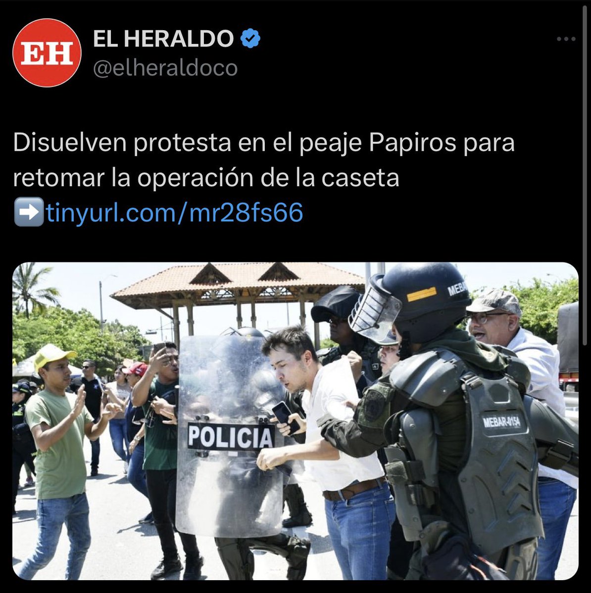 Son una vergüenza <a href="/elheraldoco/">EL HERALDO</a> 
Pero, todo el mundo lo puede ver.

Eres una mujer a quien no le interesan las mujeres <a href="/ErikaFontalvo/">Erika Fontalvo</a> , ni si nos acosan sexualmente, sino hablar de filantropía con cual sea el empresario pueda comprar la pauta o las empresas que puedan pagar los