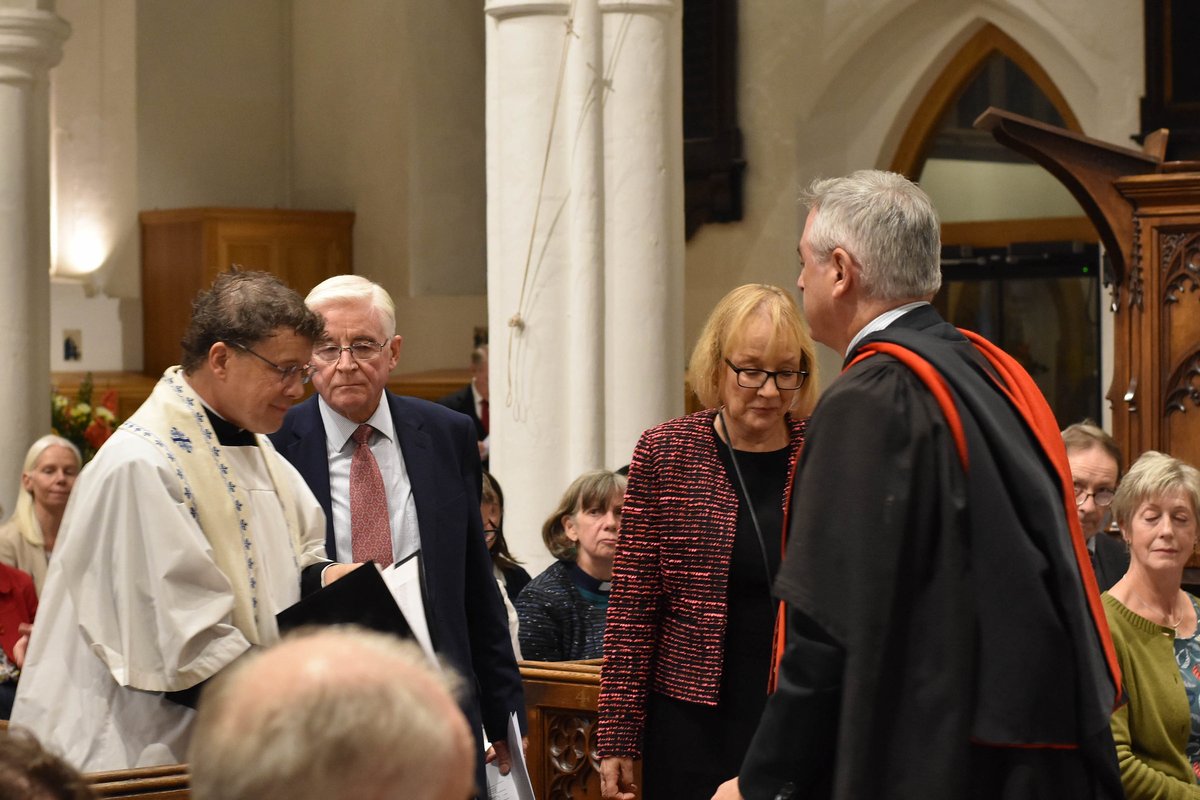 Corpus Christi (@corpuscambridge) on Twitter photo On Friday, the Master, Professor Christopher Kelly, participated in the Institution and Induction of the Revd Devin Shepard McLachlan as Vicar of <a href="/StBenetsCam/">St Bene't's Cambridge</a>. corpus.cam.ac.uk/articles/new-v… On Friday, the Master, Professor Christopher Kelly, participated in the Institution and Induction of the Revd Devin Shepard McLachlan as Vicar of <a href="/StBenetsCam/">St Bene't's Cambridge</a>. corpus.cam.ac.uk/articles/new-v…