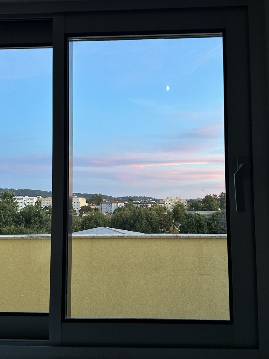 dev_guerra's tweet image. A diferença Aqui Barcelos, Portugal