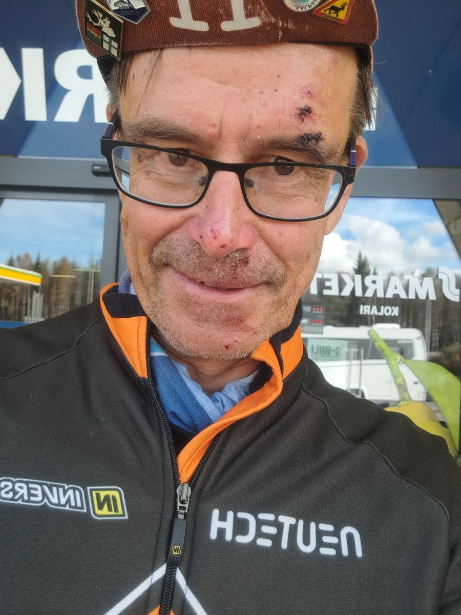 S market kolari näkeehän sen jo naamastakin