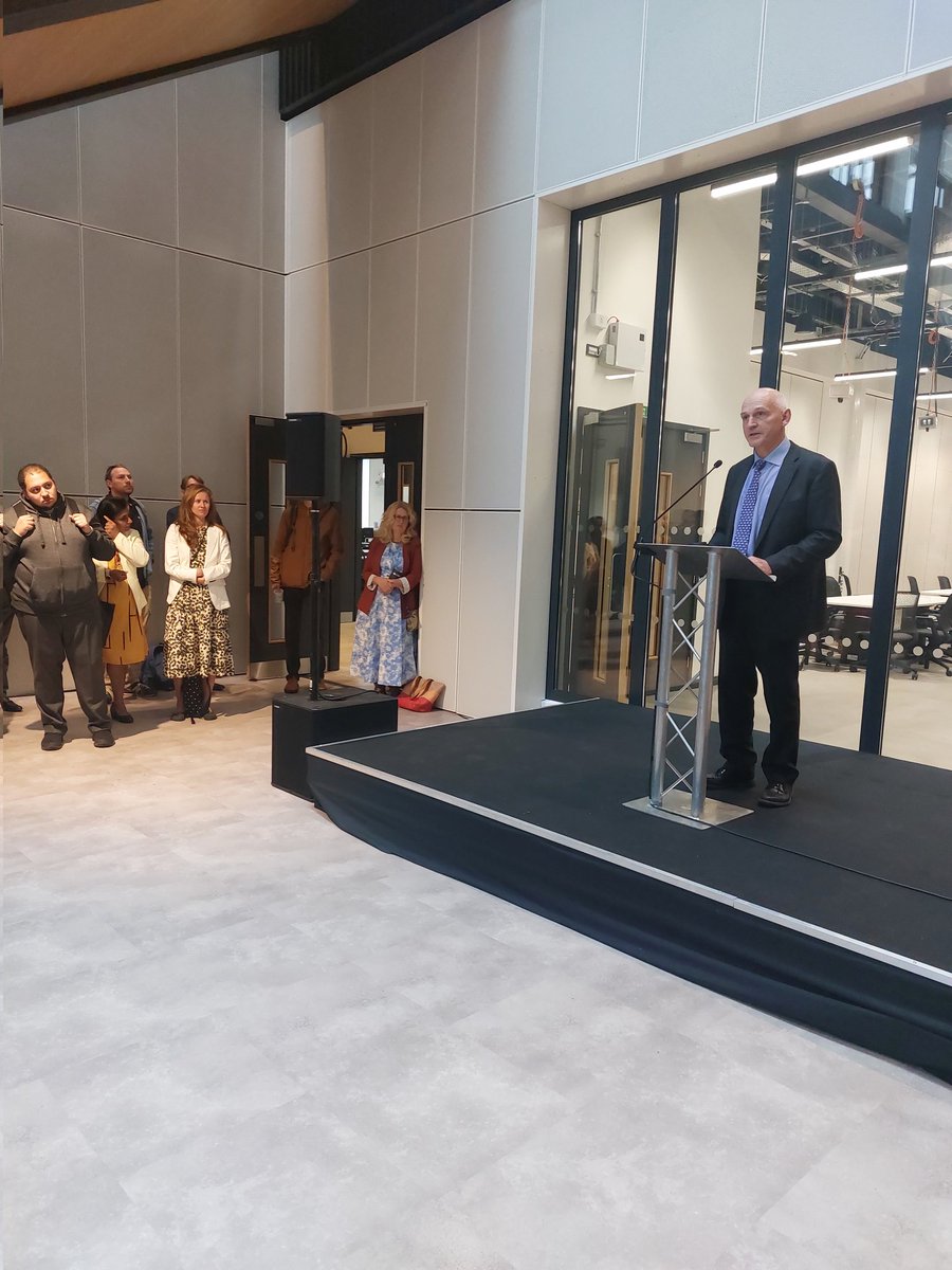 HertfordshireCS's tweet image. What a fantastic day for our @UniofHerts community, celebrating the new home for the School of Physics, Enginneting and Computer Science: SPECTRA! This new building highlights our commitment to STEM excellence and our proud heritage in the region. #GoHerts