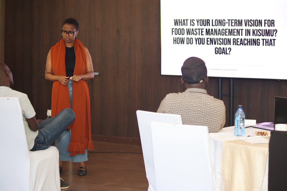 #FoodWasteManagement
Session 1 of the Co-Creation Workshop on Food Waste Management for the Consortium Secretariat was facilitated by our Campaign Strategist Madam Olivia who gave   insightful areas of focus with regard to collaboration &amp; synergies at different levels