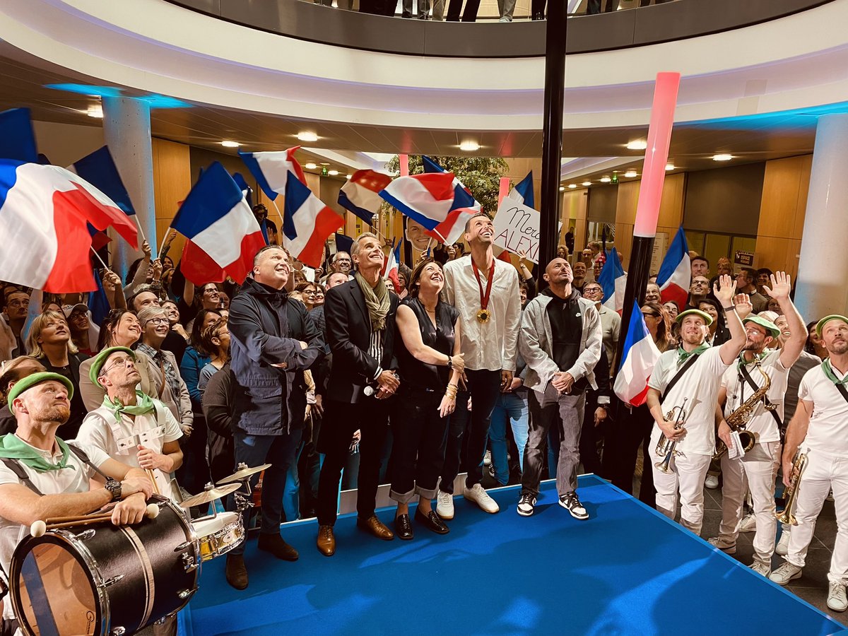 Merci <a href="/AHanquinquant/">Alexis Hanquinquant</a> de nous avoir fait autant vibrer ! 
Nous sommes tellement fiers d’être partenaire et de véhiculer les belles valeurs du #parasport 💙
#LeSportTREScollectif