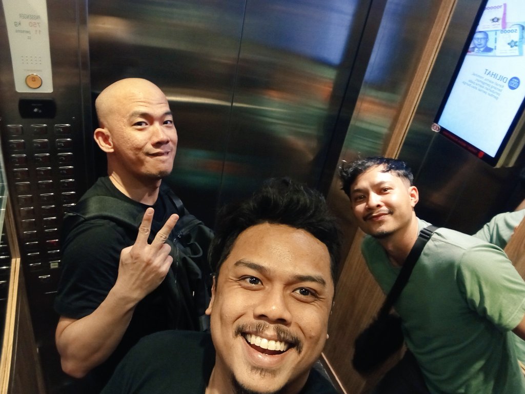 hayolo, mau ngapain?