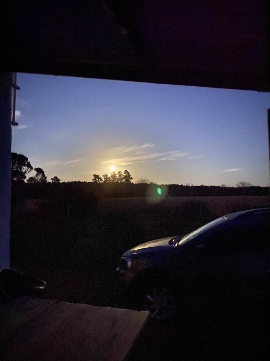 La luna a las 05:52 🤩