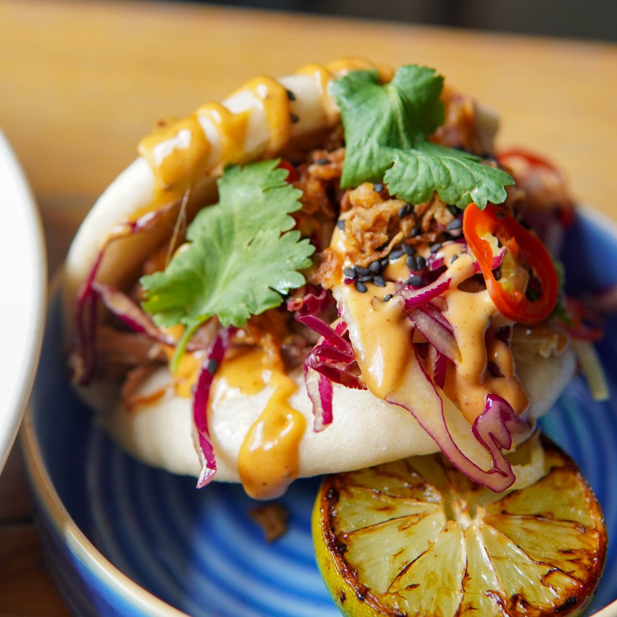 ON THE MENU | Lunch | Pulled Pork Bao Buns 🔥
Stuffed with tender pulled pork, topped with crispy onions, zesty Asian mayo, fresh red chilli, red onion and cucumber. Hoping these stay around for a while (Hoping our chefs read our tweets) 🙏