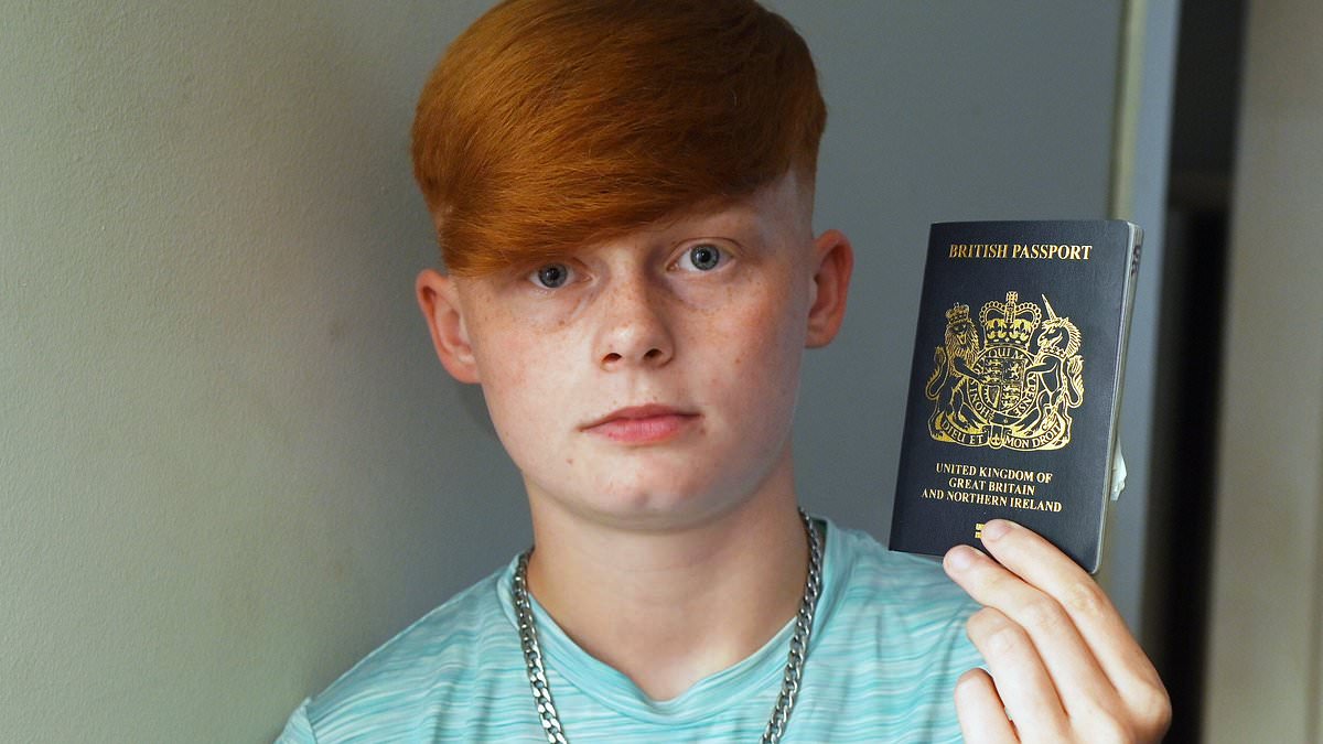 British girl, 15, is forced to strip in front of Egyptian security guards because they didn't believe she was female due to her short hair trib.al/RZgGma0