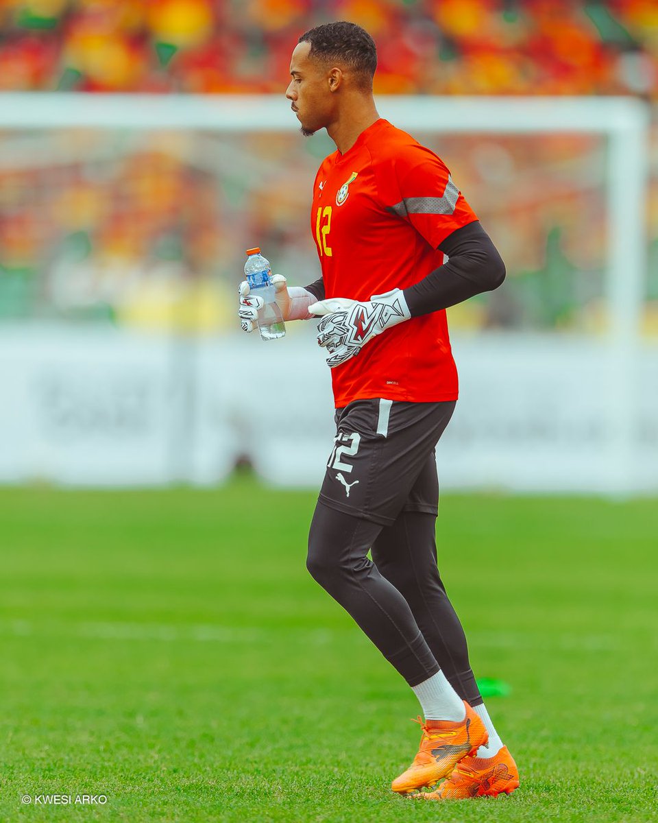kwesiarko's tweet photo. WARM UP - Jojo Wollacott vs Angola  #AFCONQ2025 https://t.co/8dYuDGW6oF