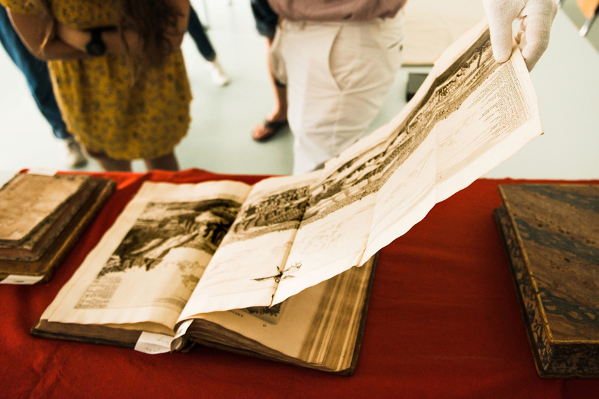 L'Ouvre-Boîte UGA (@cultureuga) on Twitter photo JOURNÉES EUROPÉENNES DU PATRIMOINE // L'<a href="/UGrenobleAlpes/">Université Grenoble Alpes</a> vous fait découvrir ses collections patrimoniales ce vendredi et samedi! Ouvrages anciens, archives, instruments d'étude et fossiles vous seront présentés.
Visites gratuites sur réservation
-> shorturl.at/2aQye JOURNÉES EUROPÉENNES DU PATRIMOINE // L'<a href="/UGrenobleAlpes/">Université Grenoble Alpes</a> vous fait découvrir ses collections patrimoniales ce vendredi et samedi! Ouvrages anciens, archives, instruments d'étude et fossiles vous seront présentés.
Visites gratuites sur réservation
-> shorturl.at/2aQye