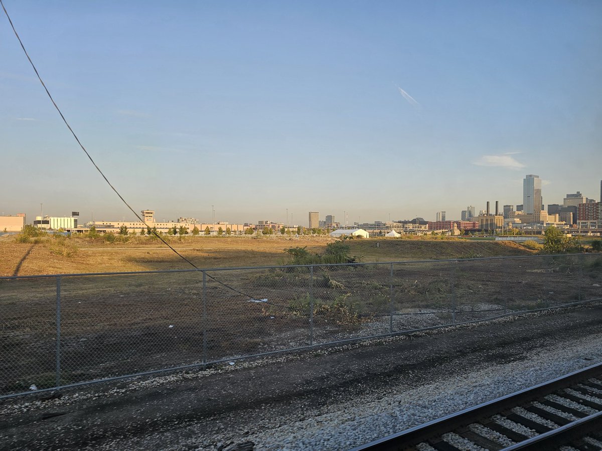 Sleepy_Harold_'s tweet image. They continue #doingstuff at the 78. Dressed up the field for the event yesterday too